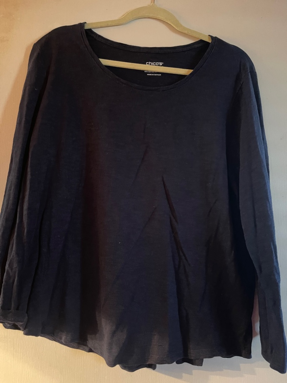 Chico's Black Three Quarter Sleeve Crewneck Top